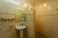 Zambezi Family Lodge - Rhino Room - Bathtub