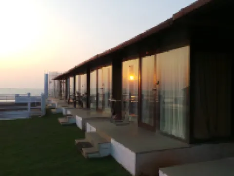 Avisa Nila Beach Resort Hotels in Devbag
