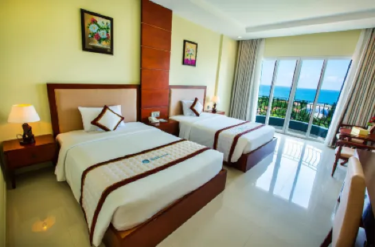 Hoa Binh Phu Quoc Resort Отели рядом с достопримечательностью «Chinh Toa Dalat»