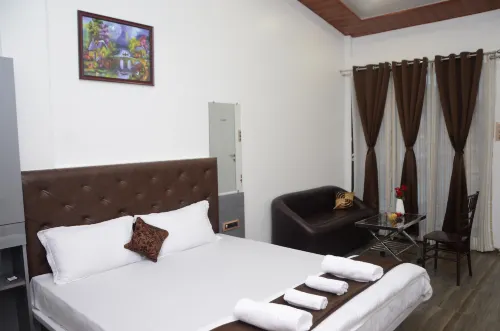 Relax Beach Resort Hotels in Akshi