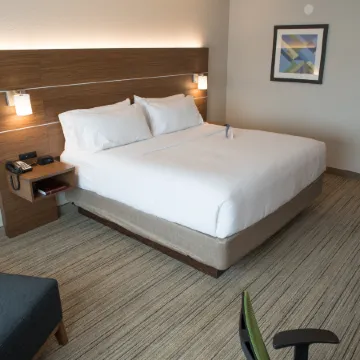 Holiday Inn Express & Suites ORLAND PARK - MOKENA by IHG