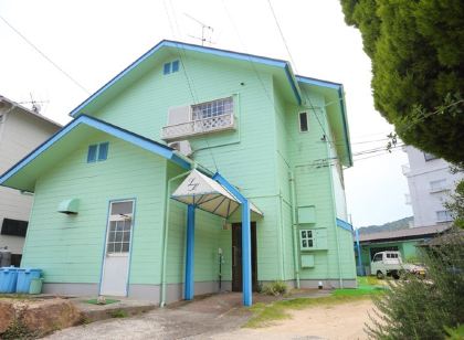 Pension LM Where You Can Feel Music Close to You