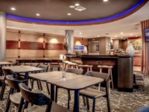 スプリングヒル スイーツ バイ マリオット サバンナ エアポート サバンナのホテル