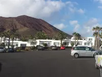 Palmeras Garden - parking