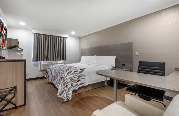 薩福克紅屋頂酒店