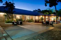 Island Inn All Inclusive Hotel Hotels near Pebbles Beach