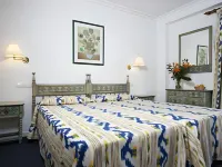 Hotel Villa Singala Hotels near Pine walk Apartments
