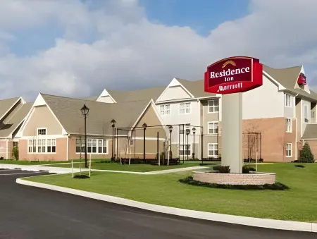 Residence Inn Harrisburg Carlisle Отели рядом с достопримечательностью «Carlisle Sports Emporium»