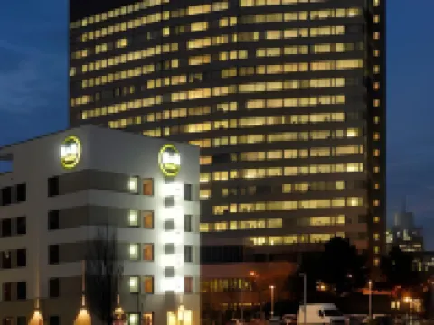 B&B HOTEL Frankfurt-West Hotels in der Nähe von IGMG Ehl-i Sünnet Moschee