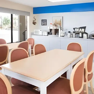 Travelodge by Wyndham Indio