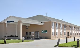 Days Inn by Wyndham Lexington NE