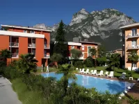 Brione Green Resort - Infinity Pools
