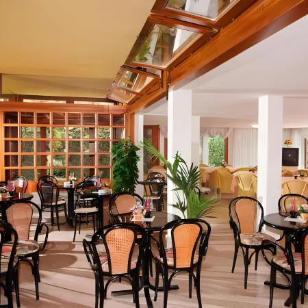 Hotel Royal Hotels in Garda Town
