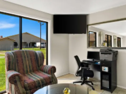 Americas Best Value Inn Bonham Hotels in Bonham