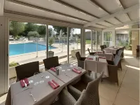 Le Domaine des Oliviers فنادق في Bourg-Saint-Andeol