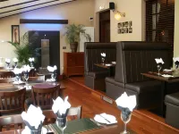 The City Hotel - breakfast