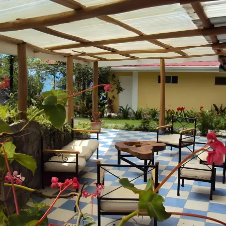 Guayabo Lodge