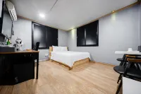 Jeonju Ua-Dong Phil Hotels near Jeonju Station