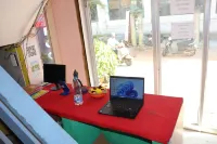 Auro Beach Stays - Pemandian Air Panas