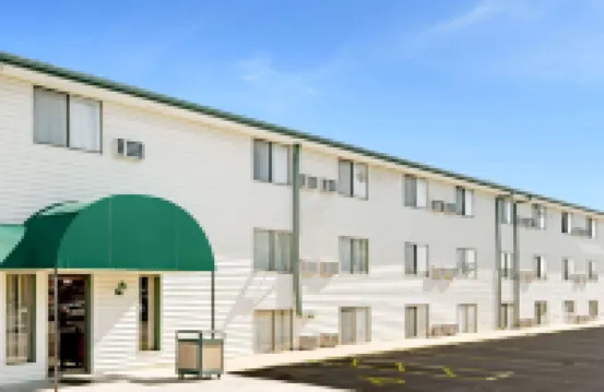Baymont by Wyndham Liberty MO