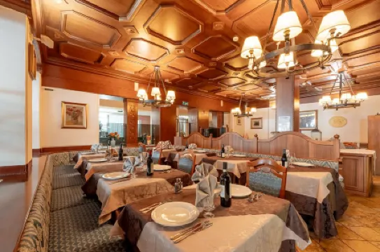 Hotel Dolomiti Schloss