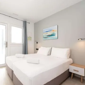 Alegria Barranco Hotels near Troya Beach