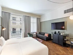 Hotel Astoria Vienna, Curio Collection by Hilton
