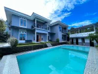 Villa Bumi Ayah Camping ground citamiang 주변 호텔