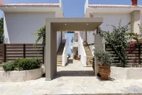 Kasteli Studios & Apartments Hotels in Geropotamos
