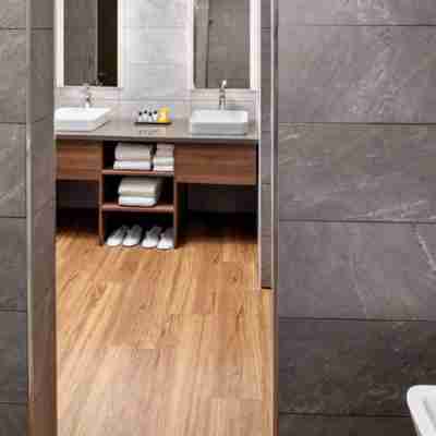 voco SARANAC LAKE NY - WATERFRONT Rooms