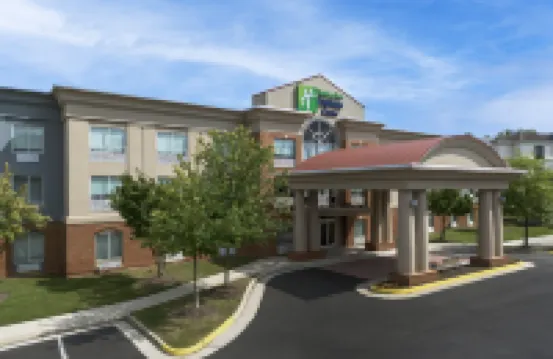 Holiday Inn Express & Suites ALEXANDRIA - FORT BELVOIR by IHG
