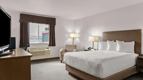 Days Inn by Wyndham Steinbach in Steinbach