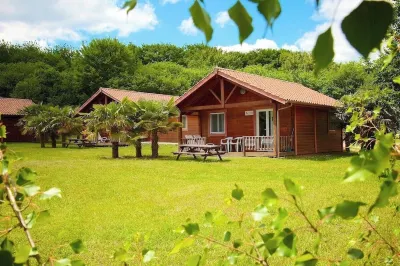 Domaine du Roi Kysmar Hotels in Lucmau
