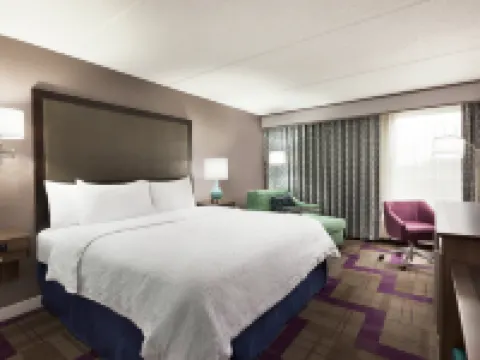 ハンプトン イン ウェイクロス ウェークロスのホテル