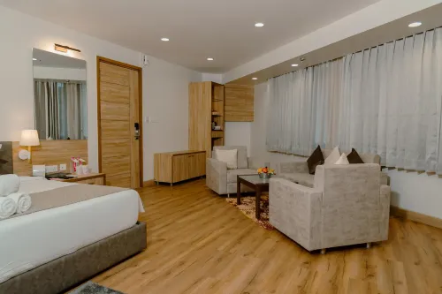Hotel Page One