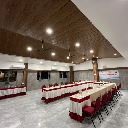 Hotel Opal
