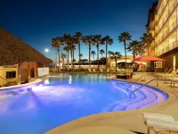 دبل تري باي هيلتون هوتل جالفيستون بيتش Hotels near شاطئ إيست بيتش (East Beach)