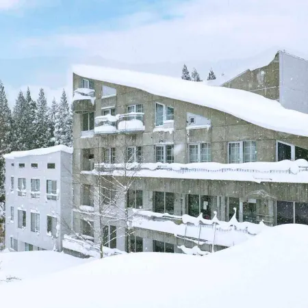 Hotel ST Moritz Отели рядом с достопримечательностью «Наэба»