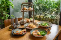 Oceanphere Pattaya Villa by Elite Suites - breakfast