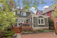 Luxury 6BR / 5FB with large Steam Sauna Retreat by Lake Bde Maka Ska.