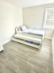 Newly updated cottage located walking distance to Downtown Ft. Myers