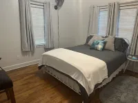 The Walnut House - Right at OSU Greek Row and blocks from Theta Pond - 4-Star