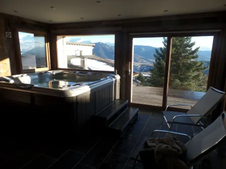 Luxurious log chalet in the city centre, south-facing, panoramic view Отели рядом с достопримечательностью «Station de Ski - Font Romeu Pyrénées 2000»