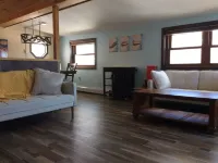 Canandaigua Lake Cottage— to Private Lake Access