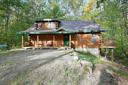 Muskie Ridge- beautiful and rustic 3 bedroom cabin near the Chippewa Flowage. Отели в г. Сойер