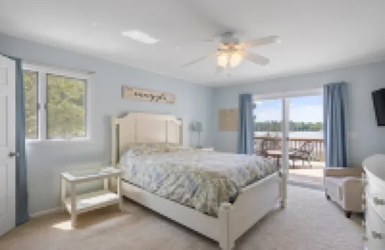 Lakefront Home- 7 bedroom 4.5 bath- Sleeps 16 + Game Room, PS-4 - Badin Lake, NC