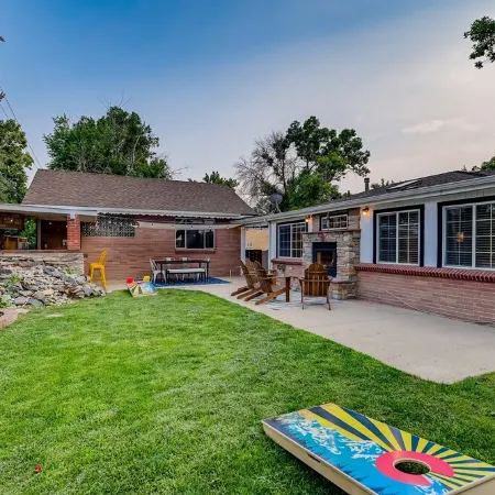 Huge & Stylish 5bd3ba Close to Denver & Boulder! Dog friendly!