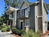 Historic Pensacola 2Br Townhouse Open Now for Spring and Summer.Walk Everywhere! - Balcony