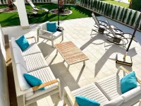Vacation apartment with pool for 6 people in a prime location