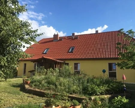 Vacation room Apfelbaum at the Hollerhof-Oderbruch Hotels in Markisch-Oderland